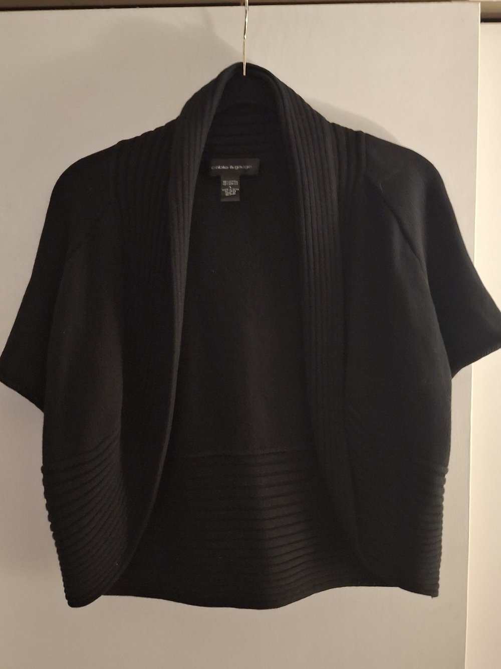 Cable & Gauge Women's Black Short-Sleeve Cropped Open Knit Cardigan Sweater